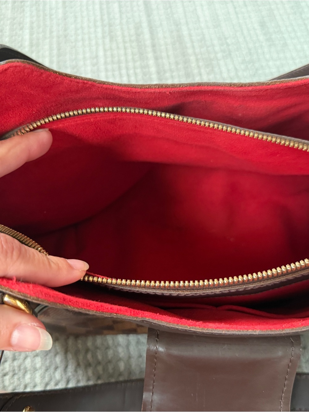 Louis Vuitton Sistina GM Brown Damier Shoulder Bag with Red Interior - Picture 5 of 11